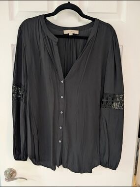 LOFT Black Button-Front Long Sleeve Blouse with Lace Inset in Size XL